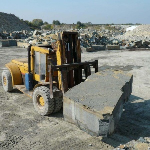 Kitermelés az anröchtei mészkő bányában