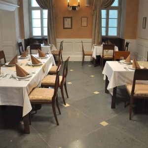 Jól illeszkedik klasszikus épített környezbe